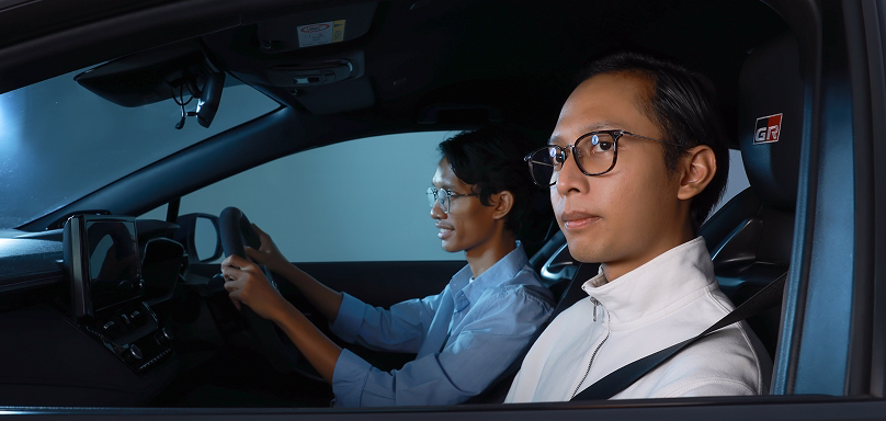 Automotive film feature highlight - Signal-Friendly Performance